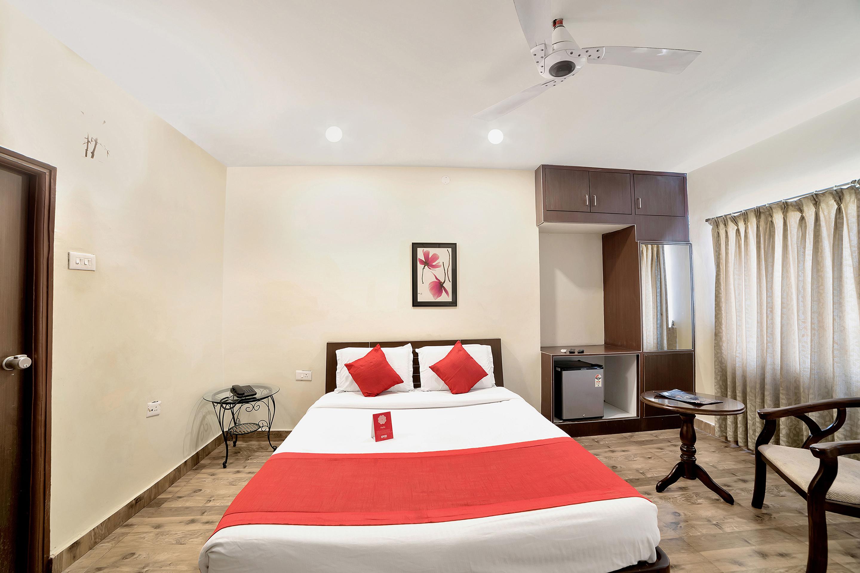 Oyo 674 Apartment Hotel Manar Luxury Suites ไฮเดอราบัด ภายนอก รูปภาพ