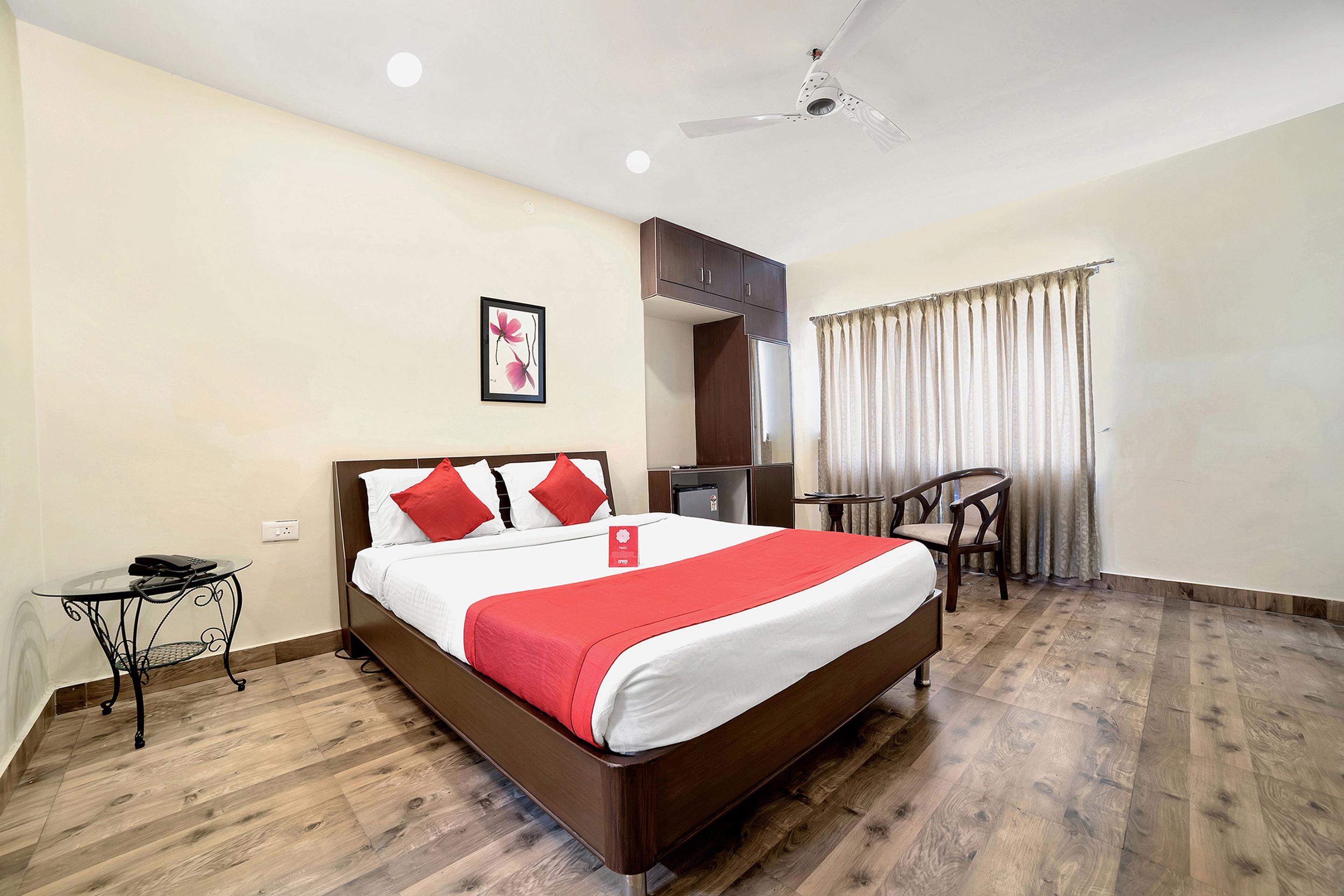 Oyo 674 Apartment Hotel Manar Luxury Suites ไฮเดอราบัด ภายนอก รูปภาพ