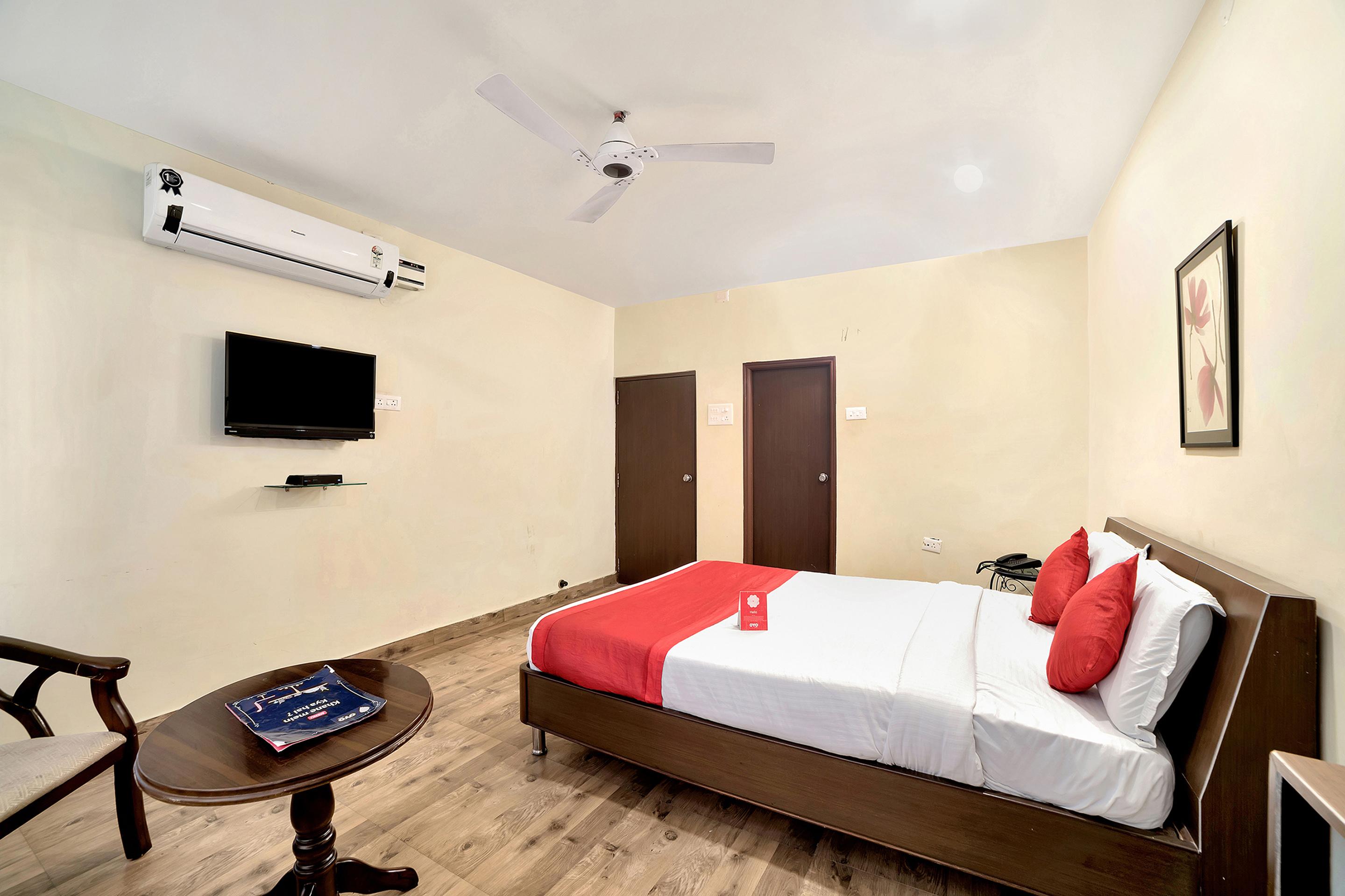 Oyo 674 Apartment Hotel Manar Luxury Suites ไฮเดอราบัด ภายนอก รูปภาพ