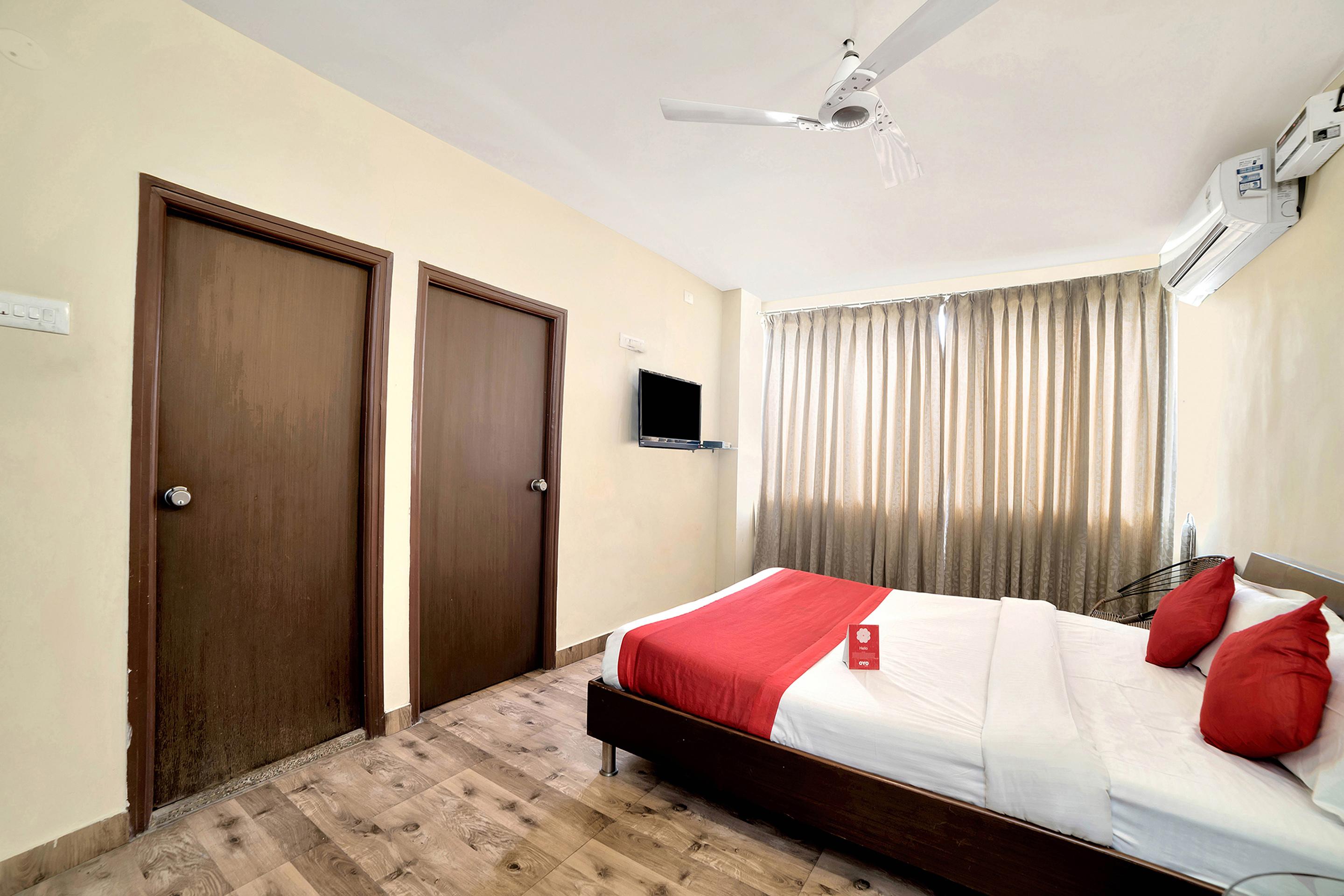 Oyo 674 Apartment Hotel Manar Luxury Suites ไฮเดอราบัด ภายนอก รูปภาพ