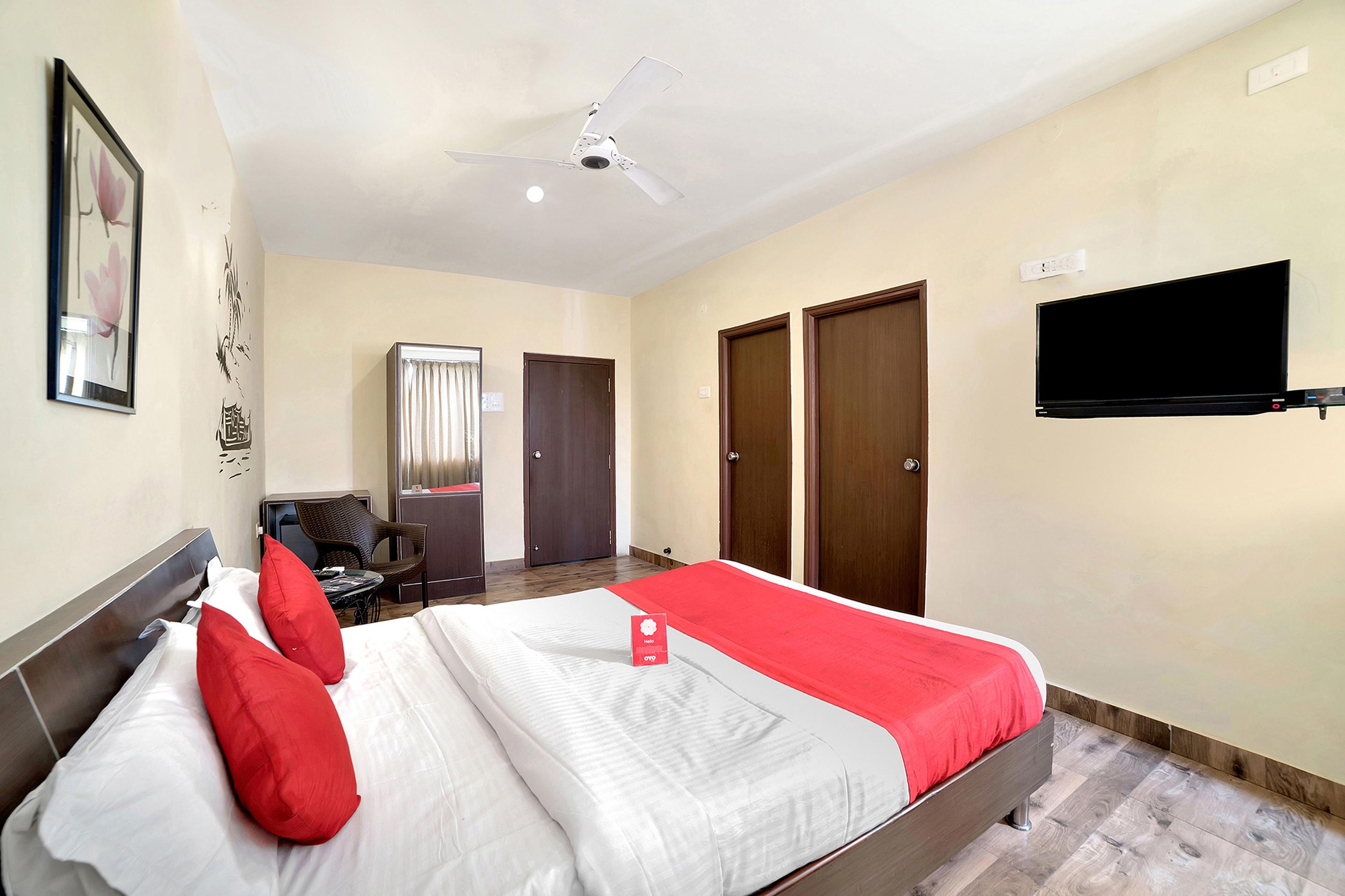 Oyo 674 Apartment Hotel Manar Luxury Suites ไฮเดอราบัด ภายนอก รูปภาพ