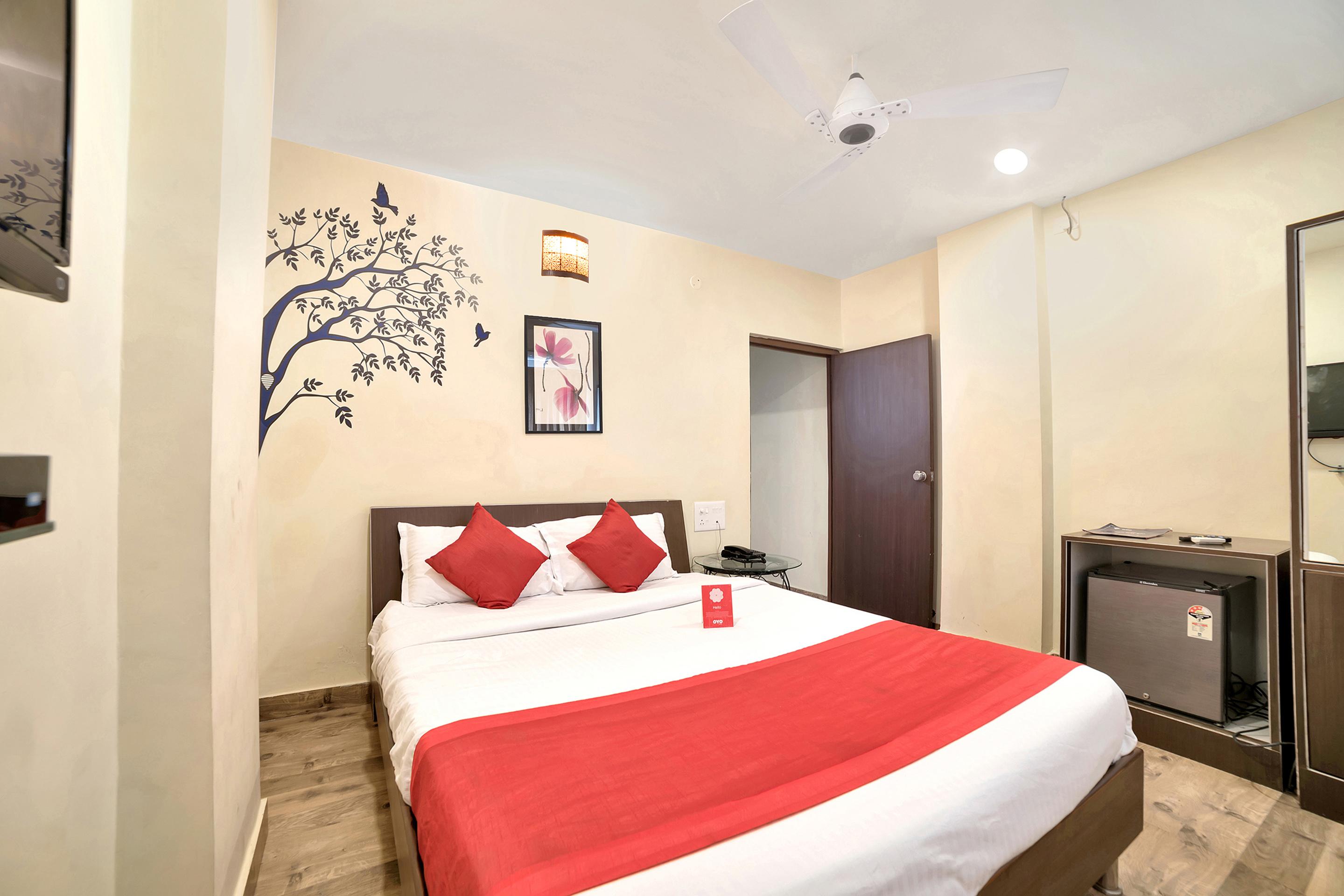 Oyo 674 Apartment Hotel Manar Luxury Suites ไฮเดอราบัด ภายนอก รูปภาพ