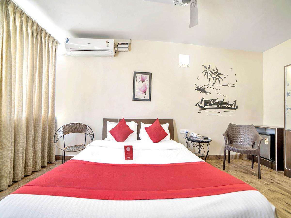 Oyo 674 Apartment Hotel Manar Luxury Suites ไฮเดอราบัด ภายนอก รูปภาพ