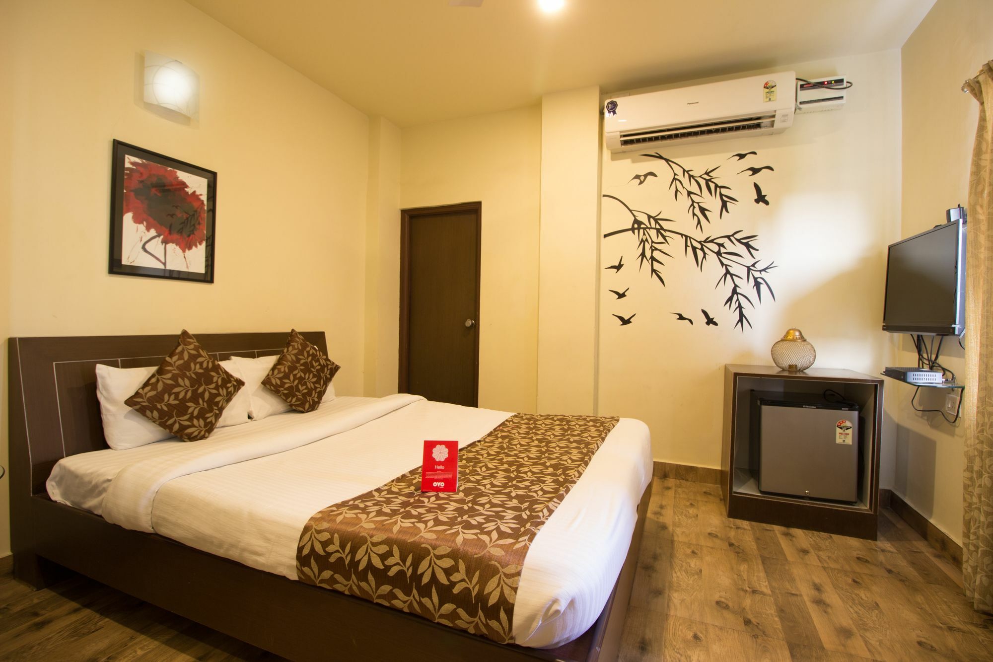 Oyo 674 Apartment Hotel Manar Luxury Suites ไฮเดอราบัด ภายนอก รูปภาพ