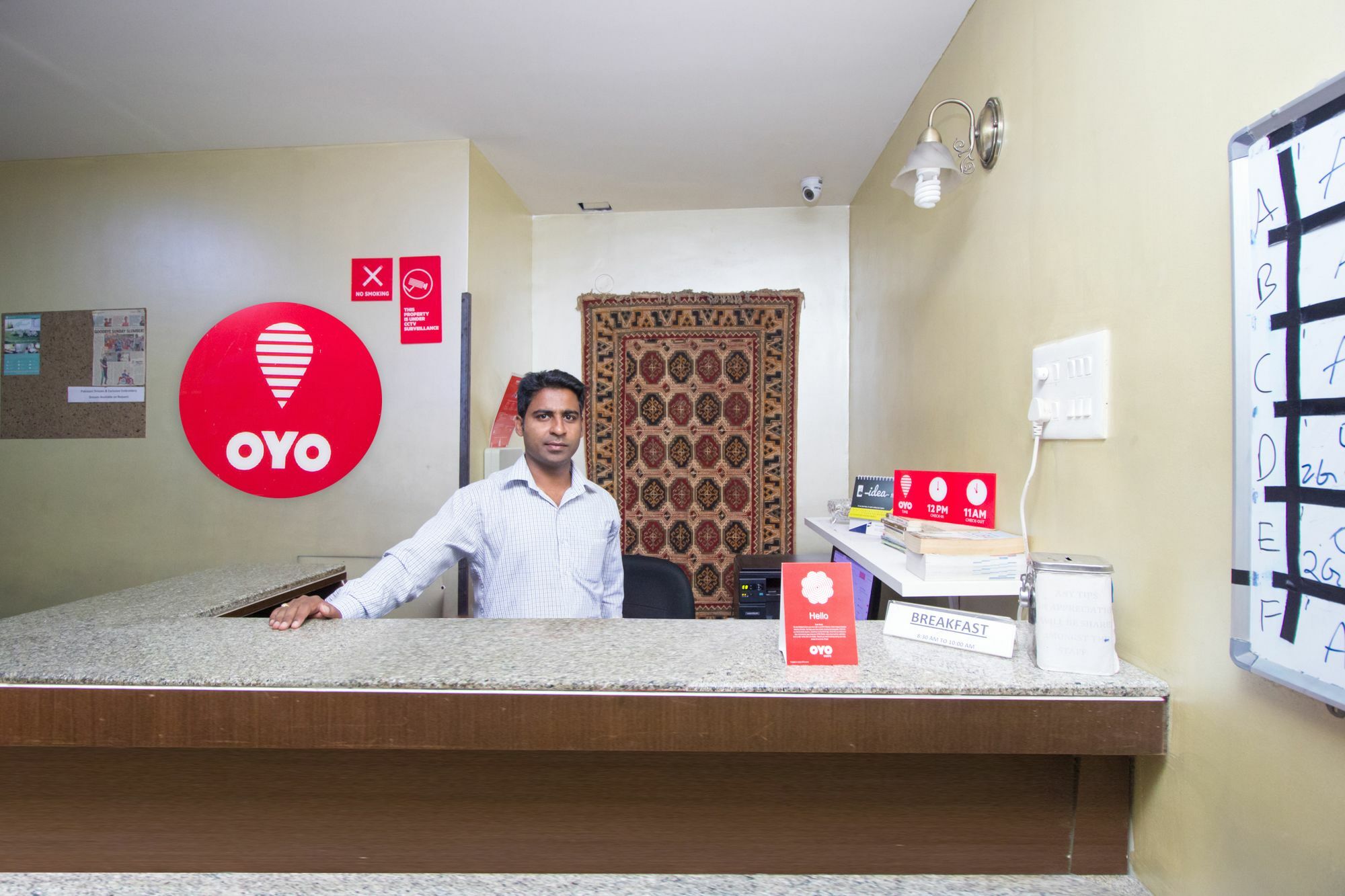 Oyo 674 Apartment Hotel Manar Luxury Suites ไฮเดอราบัด ภายนอก รูปภาพ